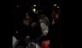 讽刺吃瓜群众视频,揭秘网络时代的“旁观者”心态