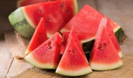 吃瓜一口,揭秘吃瓜群众的狂欢世界