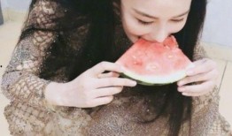 大港美女吃瓜图片,一场视觉盛宴的美食之旅