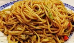 上海炒粉店吃瓜,一勺炒粉，一地瓜香，揭秘城市里的市井生活