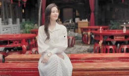 女主看戏吃瓜,瓜田品百态——女主的观戏食瓜记